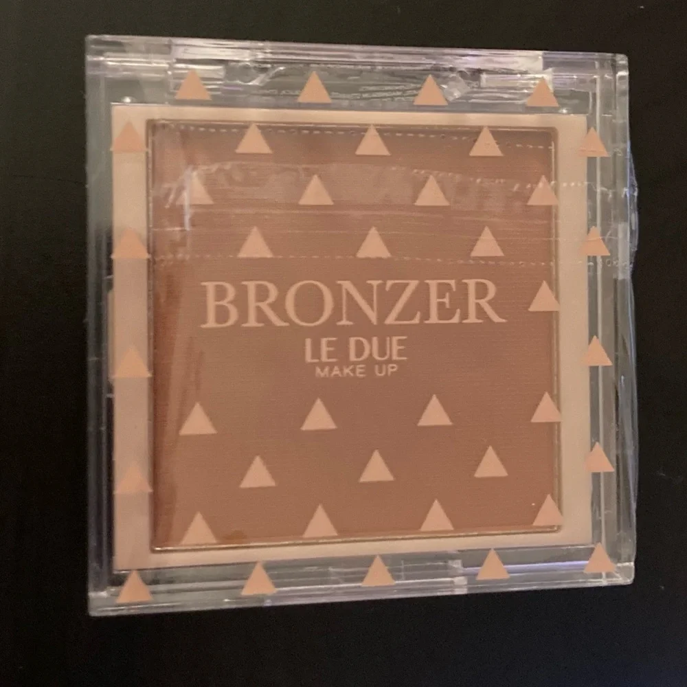 Bronzer Makeup Bronzing Powder - Honey Golden NWT
